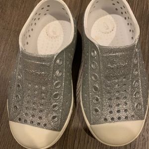 Native silver sparkle toddler shoes size 7C